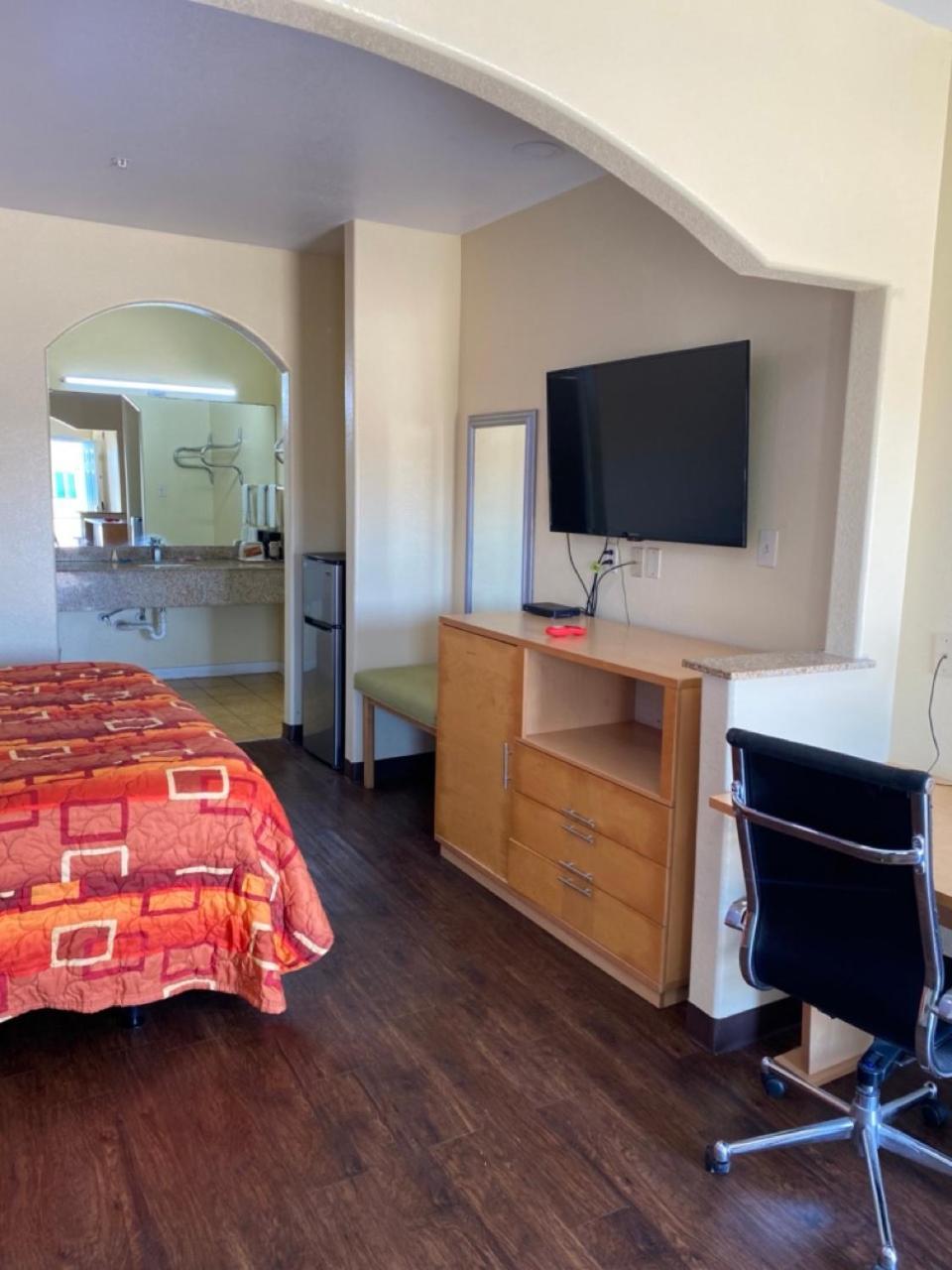 Relax Inn & Suites Angleton Εξωτερικό φωτογραφία