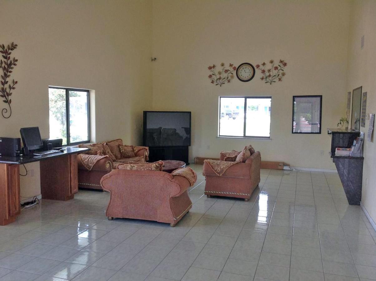 Relax Inn & Suites Angleton Εξωτερικό φωτογραφία